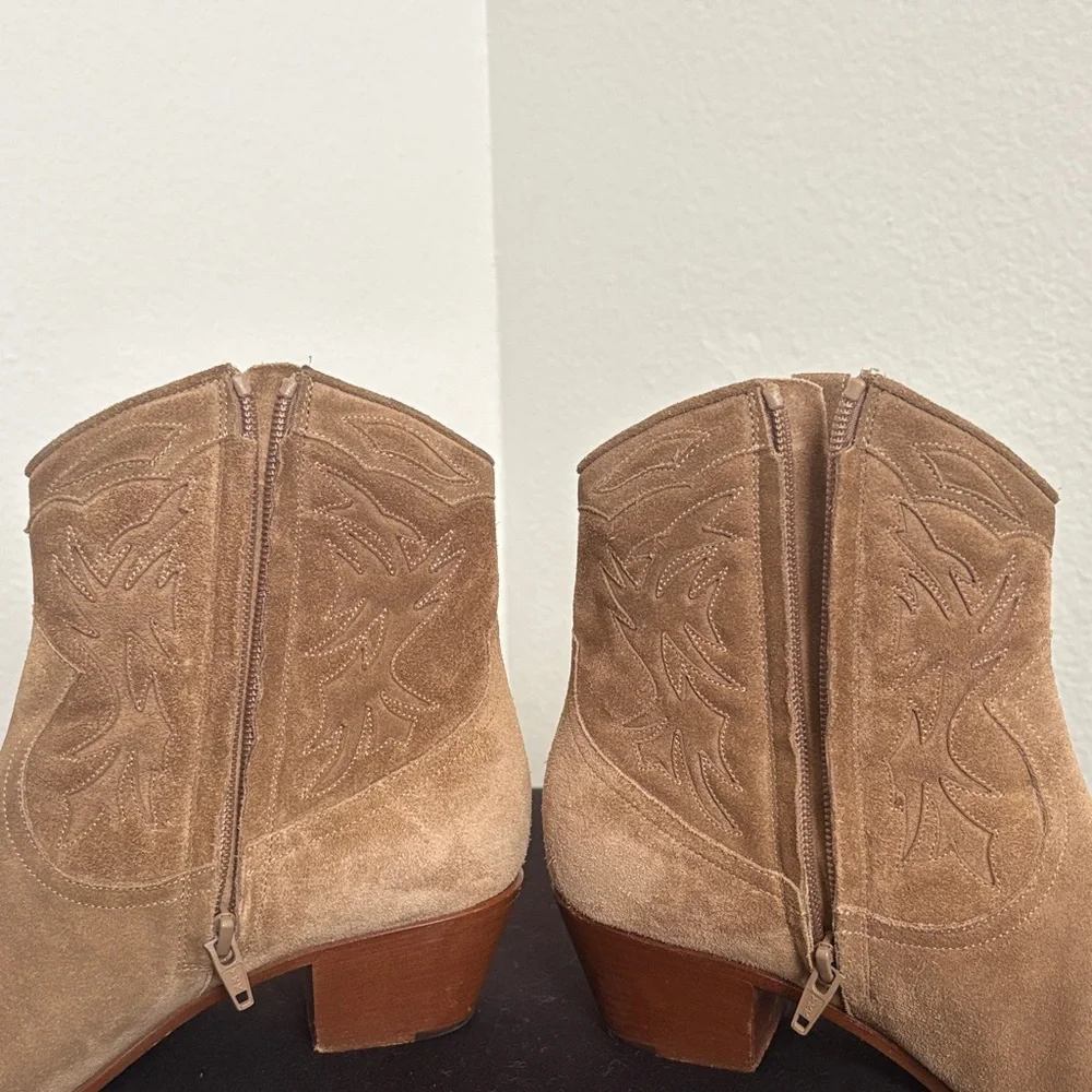Saint Laurent western Tan Suede Ankle Boots - Picture 9 of 12